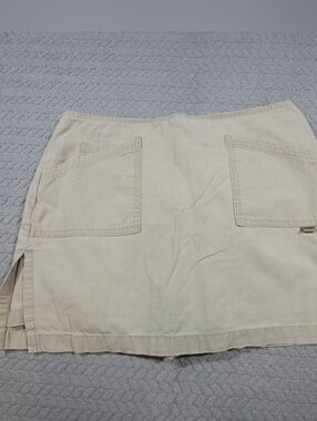 Cream Casual Mini Skirt with Front Patch Pockets